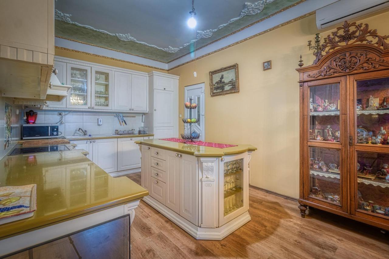 Vila Rococo Beograd Eksteriør billede